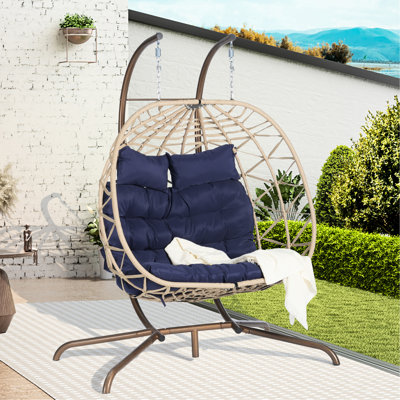 Fauteuil suspendu pour œufs d'extérieur : coussins d'eau, support en fer robuste, tissé à la main, idéal pour une chambre ou une terrasse. Cadre en métal rouillé, confortable et moelleux. Décor parfait pour une terrasse ou un patio.