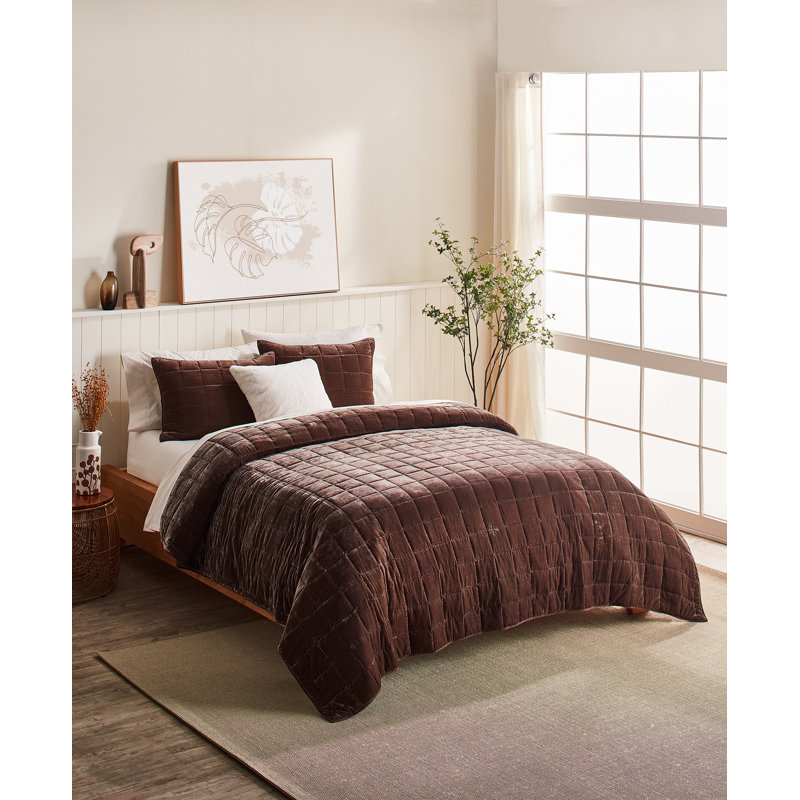 Splendid Maddie Chocolate Twin 2-Piece Velvet Quilt Set, Brown, Twin Quilt + 1 Standard Sham