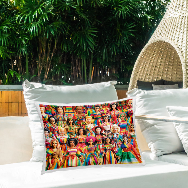 Coussin d'extérieur imprimé "Diverses poupées" par Michael David Ward
