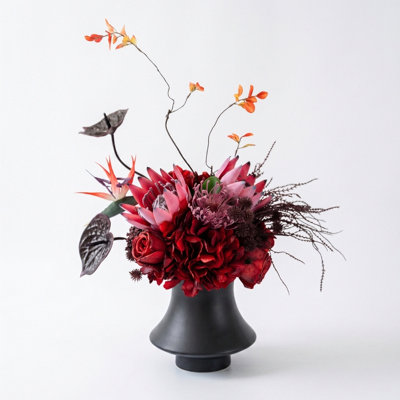 Arrangement organique moderne dans un pot
