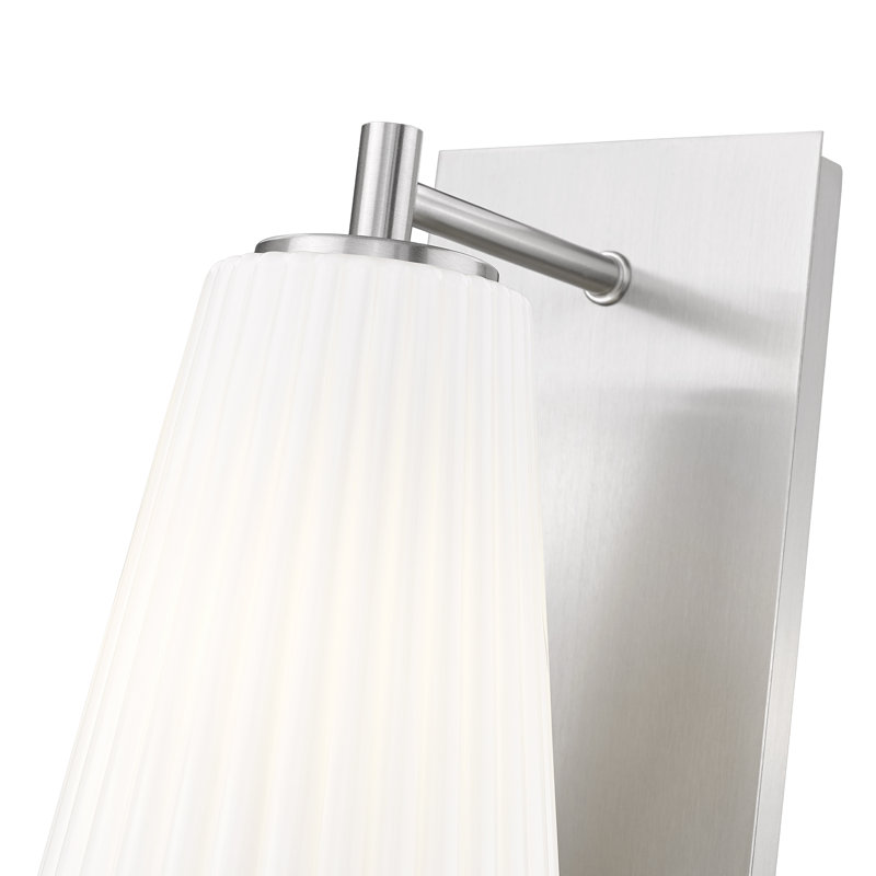 Applique murale 1 lumière Ceinture, H 16,50 po x l 7,25 po x P 8,50 po, Nickel brossé