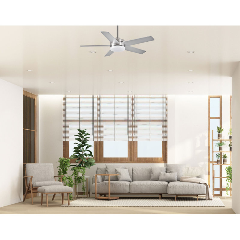 Ventilateur de plafond en nickel brossé à 5 pales de 44 po Weeden avec télécommande, ensemble d'éclairage à DEL à intensité variable et moteur réversible