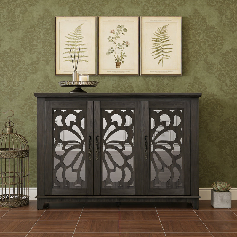 Buffet spacieux de 49,33 pouces de large avec 3 portes en miroir et des tablettes réglables pour un rangement flexible dans plusieurs pièces.
