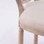 Chaise de salle à manger en bois massif de style français avec dossier en rotin et siège en lin, ensemble de 2 pour un usage quotidien élégant.