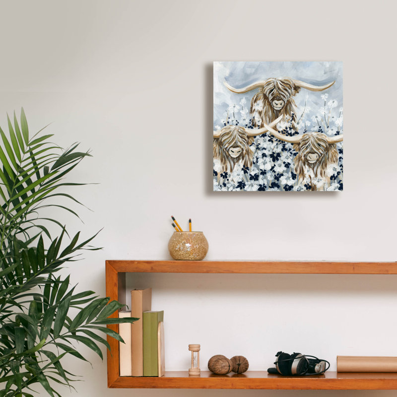«Highlands in the Meadow» par Yvette St. Amant, art mural sur toile, H 12 po x l 12 po x P 0,75 po