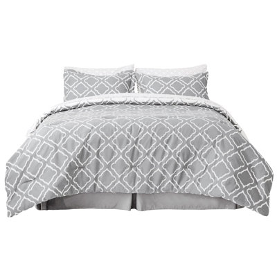 Bedsure Lightweight Quatrefoil Comforters