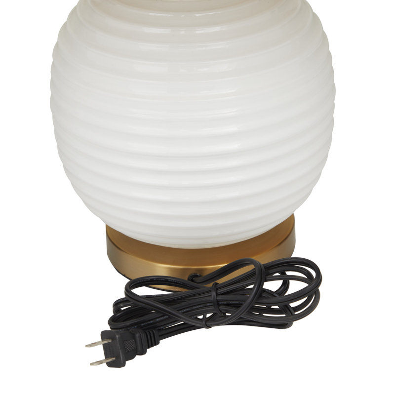 Lampe de table blanche nervurée en verre avec détails dorés
