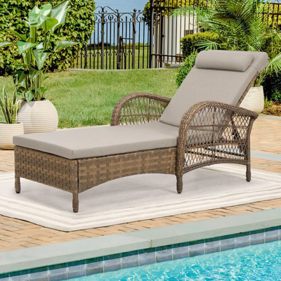 Outdoor Wicker Lounge Chair with Cushion, 6-Position Adjustable Patio Chaise Lounge, All Weather Lay Flat Pool Sunbathing Recliner Chair, Armrest and Head Pillow, Fade-Resistant, Beige