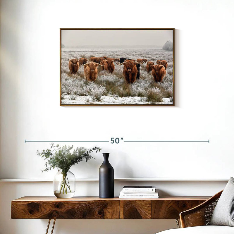 Winter Highland Cows, Cadre flottant doré, 31 po x 21 po