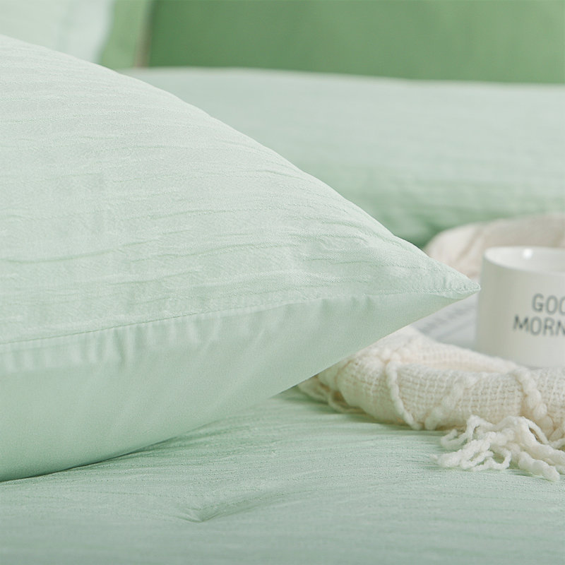 Twin Green Microfiber Seersucker Comforter Set