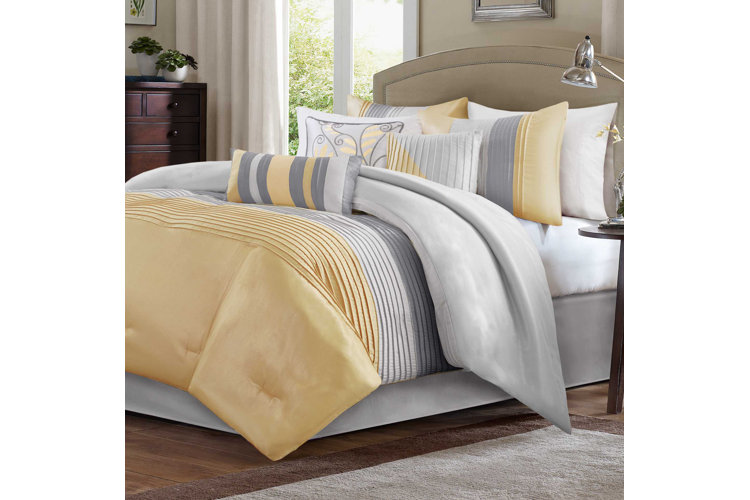Liesel Microfiber Traditional 7 Piece Comforter Set