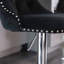Tabourets de bar pivotants en velours-102349145-104371584-112510179