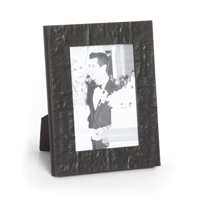 Wood Embossed Picture Frame