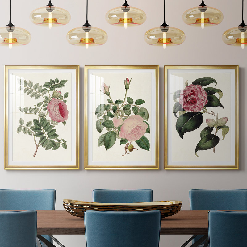 Mélange de fleurs roses I - impression encadrée sur mesure de qualité supérieure mate - 3 pièces, H 21 po x l 30 po, Doré