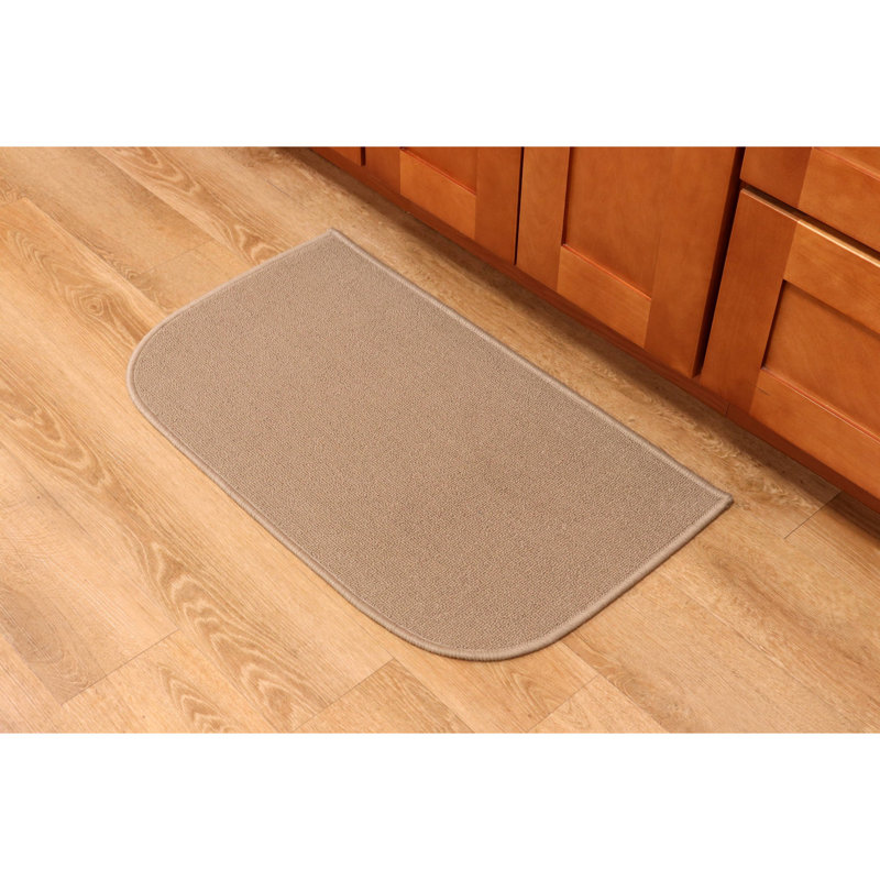 Tapis de cuisine en forme de D The Sloppy Chef, Beige