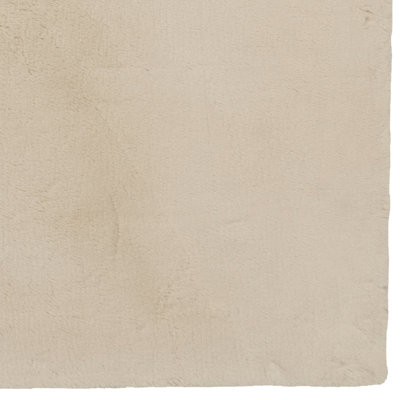 Jalissia Faux Rabbit Fur Hand Tufted Solid Color Rug