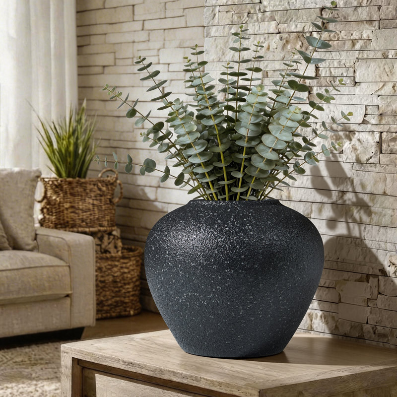 Vase de table en céramique fait à la main, texture granulaire et vase en céramique à finition mate avec glacis tacheté, texture naturelle simple et pièce de décor de style minimaliste