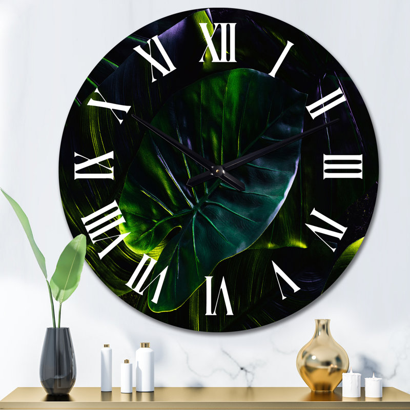 Horloge murale tropicale, Moyen