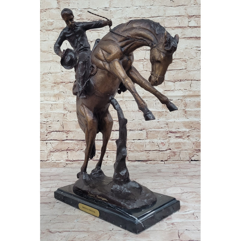 Figurines et sculptures Tawne