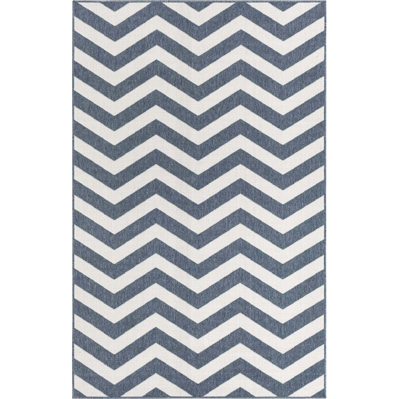 Tapis intérieur / extérieur bleu marine Arella, Rectangle 5 pi 3 po x 8 pi