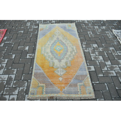 Tapis turc Oushak fait à la main en jaune pour une décoration d'inspiration bohémienne avec fabrication en laine