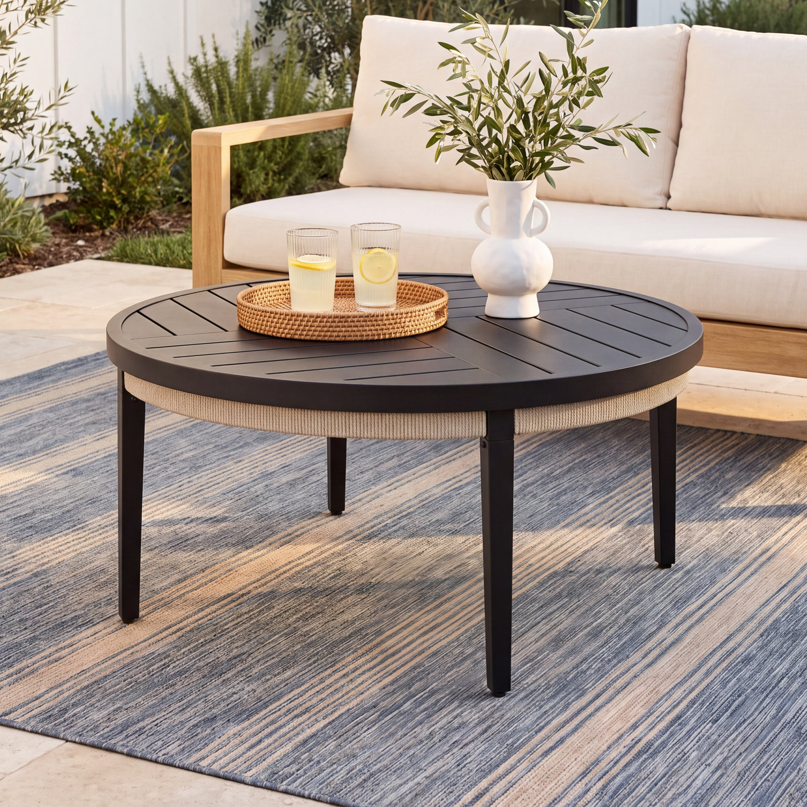 Chaice 42'' Aluminum Outdoor Coffee Table