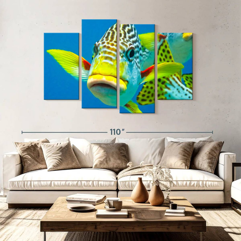 Brampt Sweetlips Close Up, 54" H x 84" W