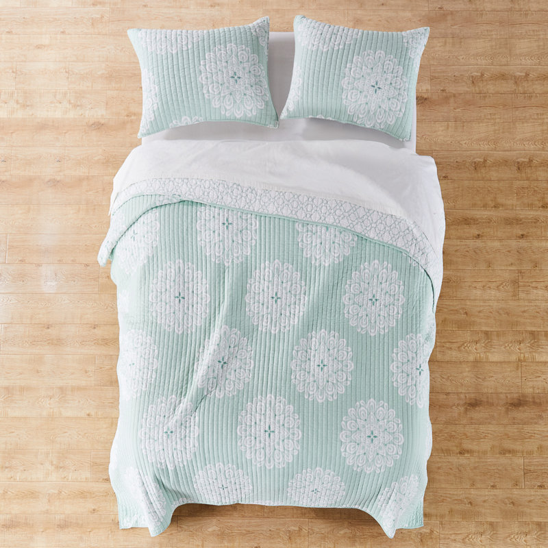Lara Spa Quilt Set, Full / Double Quilt + 2 Standard Shams