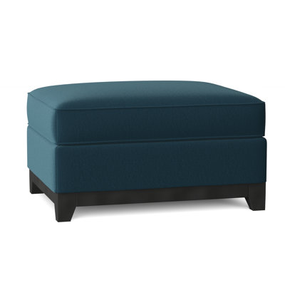 Brünhild Upholstered Ottoman