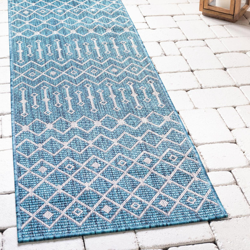Harlee Geometric Indoor / Outdoor Rug, Runner 2' x 8'