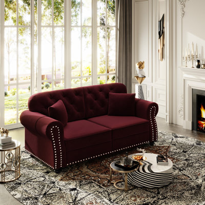 Velours de style Mid-Century bourgogne de 63 po à 2 places, style, garniture cloutée, roulé, boutons, coussins, revêtement en bois et coussin, printemps