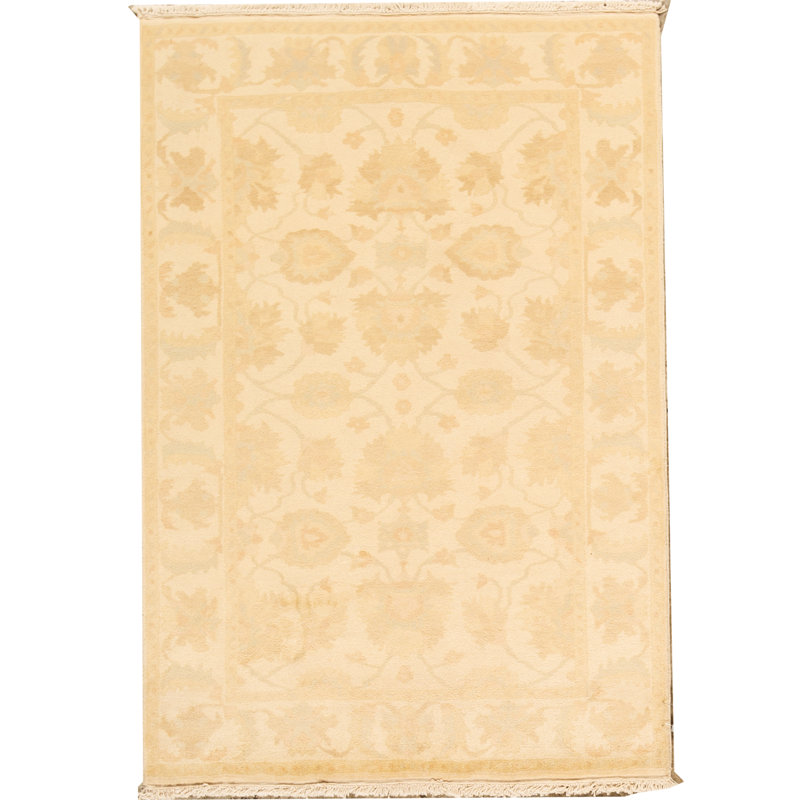 Tapis ivoire noué à la main de haute qualité