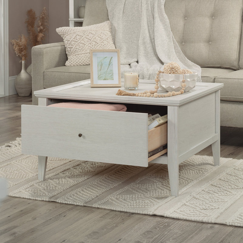 Table basse de style moderne pour le salon