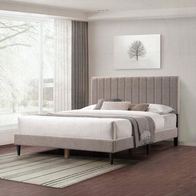 Tufted Upholstered Platform Bed with Boucle Fabric and Storage Compartment