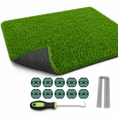 Tapis synthétique en gazon synthétique de 7 pi x 14 pi avec une hauteur de poils de 0,8 po
