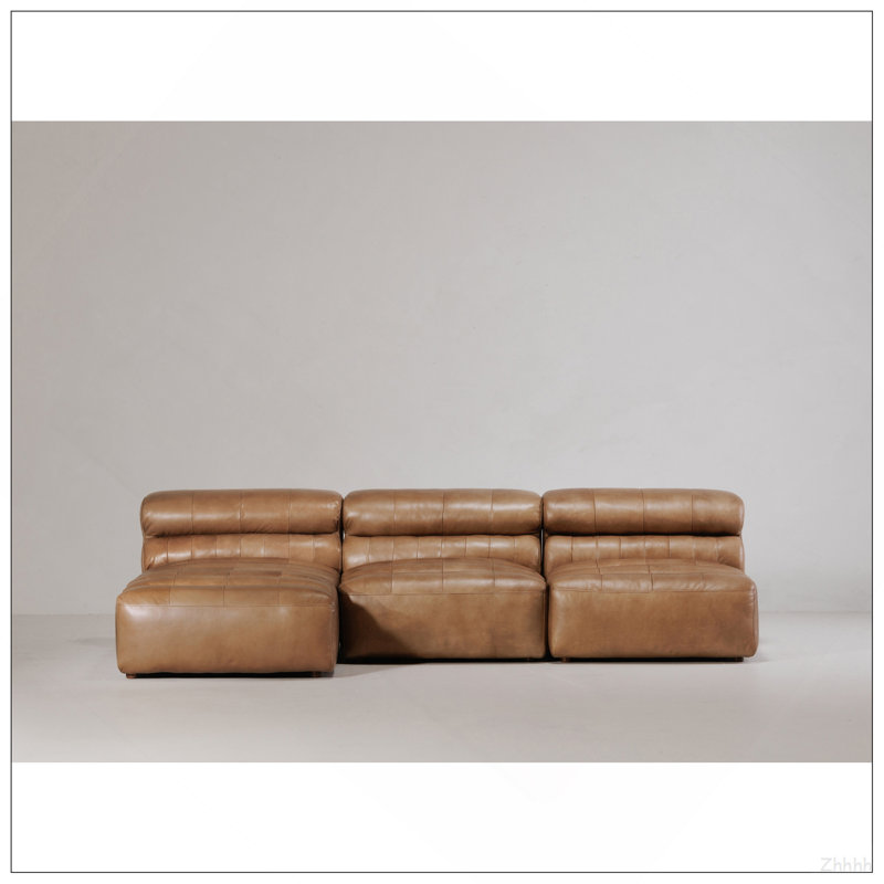 Chaise longue, cuir fleur, structure en pin massif et contreplaqué, brun clair