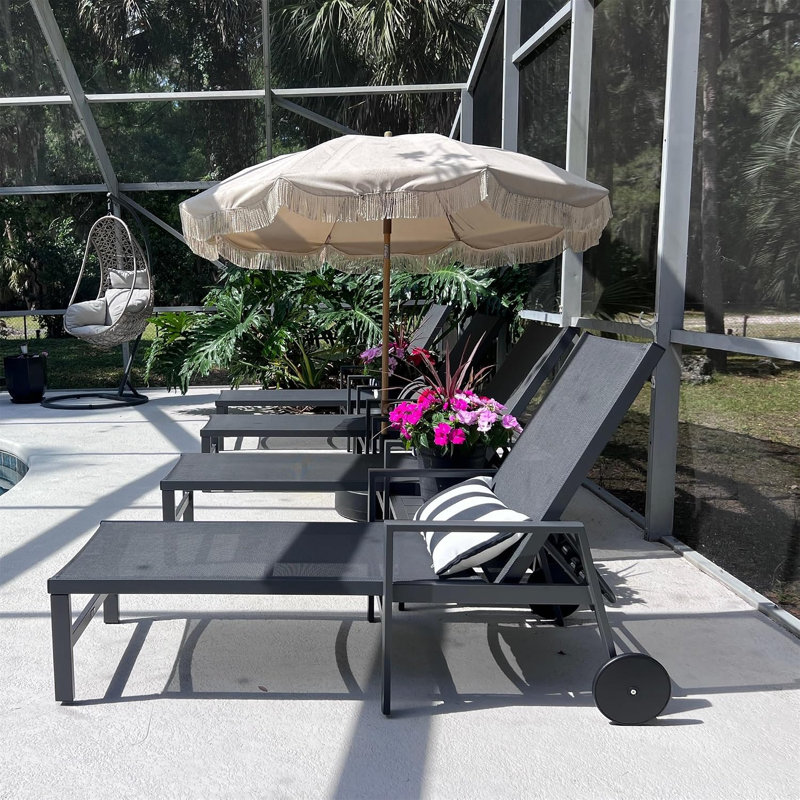 Chaise longue d'extérieur en aluminium thermolaqué avec table, Gris