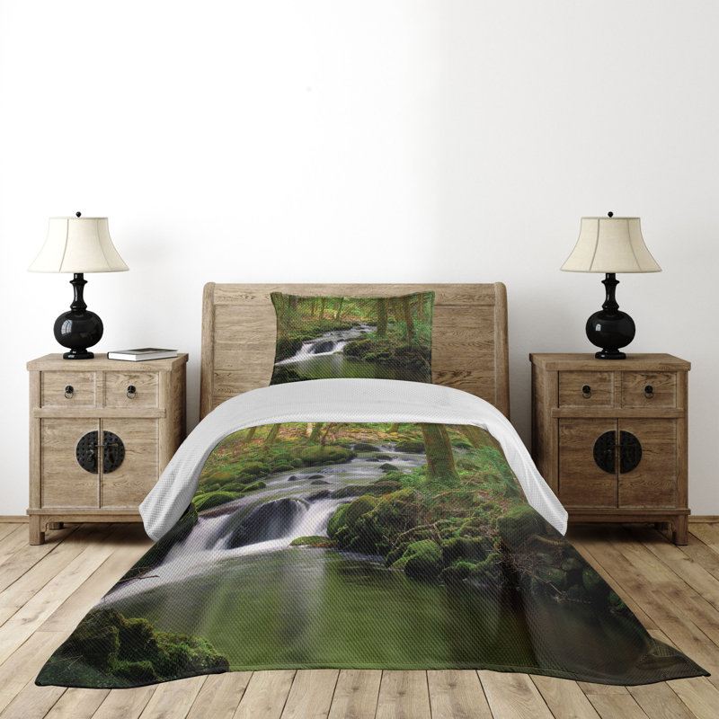 King Size Green Forest Quilted Bedspread Set