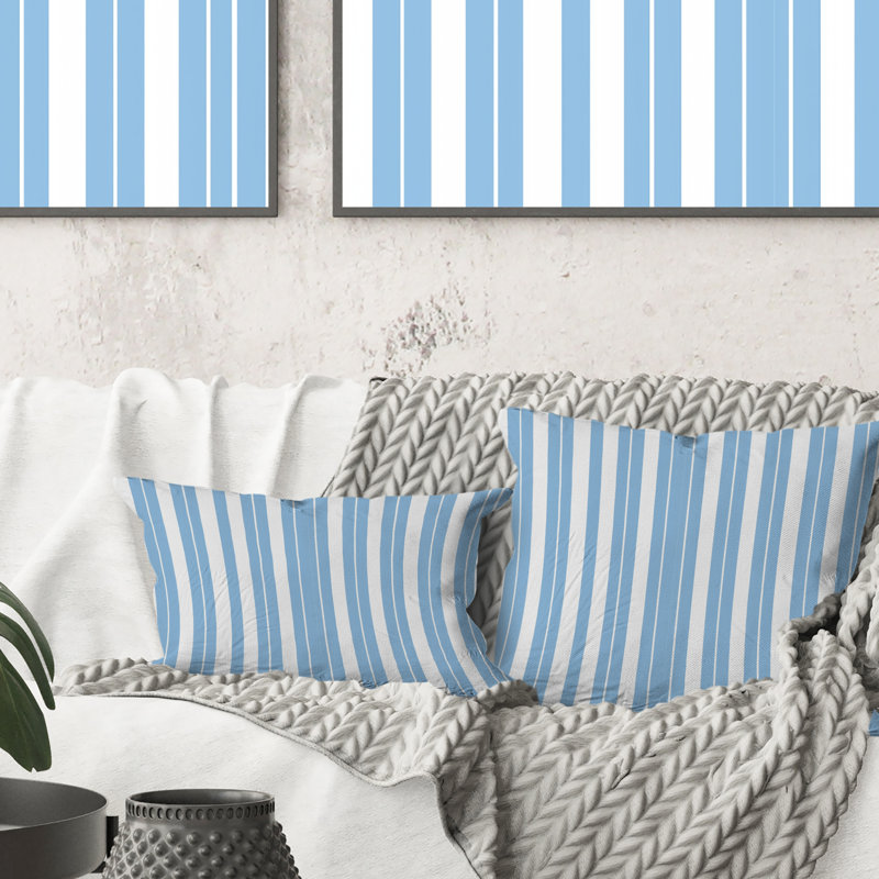 Coussin décoratif bébé bleu et blanc à rayures II, H 16 po x l 16 po