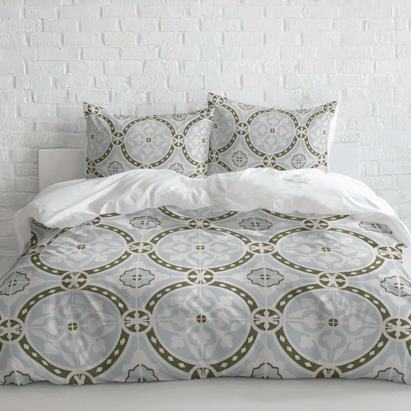 Aleah Comforter Set, Blue, King Comforter + 2 King Pillowcases