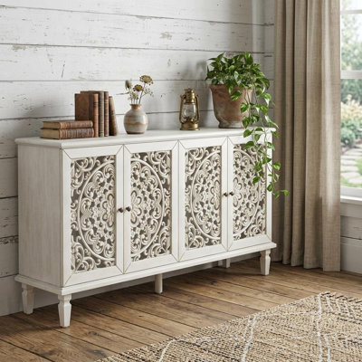 Buffet de 60 pouces en bois massif blanc cassé sculpté à motifs floraux avec quatre portes