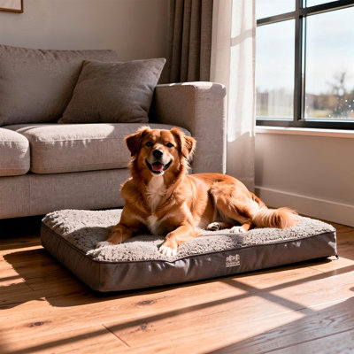 Harbour Housewares - Non-Slip Waterproof Dog Mattress