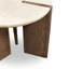 Table de bout ronde en pierre de travertin avec base à trois pieds Garces