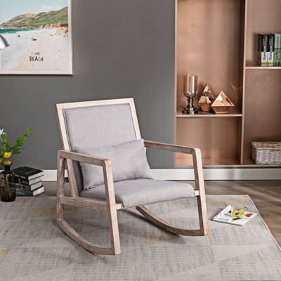 Chaise berçante en bois massif Aistis