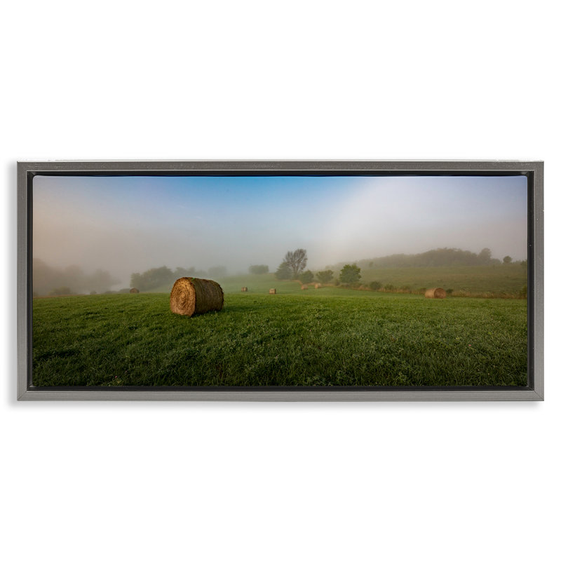 «Hay Bales Country Horizon» par Marty Hulsebos, H 14 po x l 31 po, Cadre flottant gris lustré