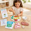 Ensemble de cuisine en bois Teamson Kids 27 pièces avec tablette de recettes factices, vert, pour découper et trancher les aliments et amuser les petits chefs.