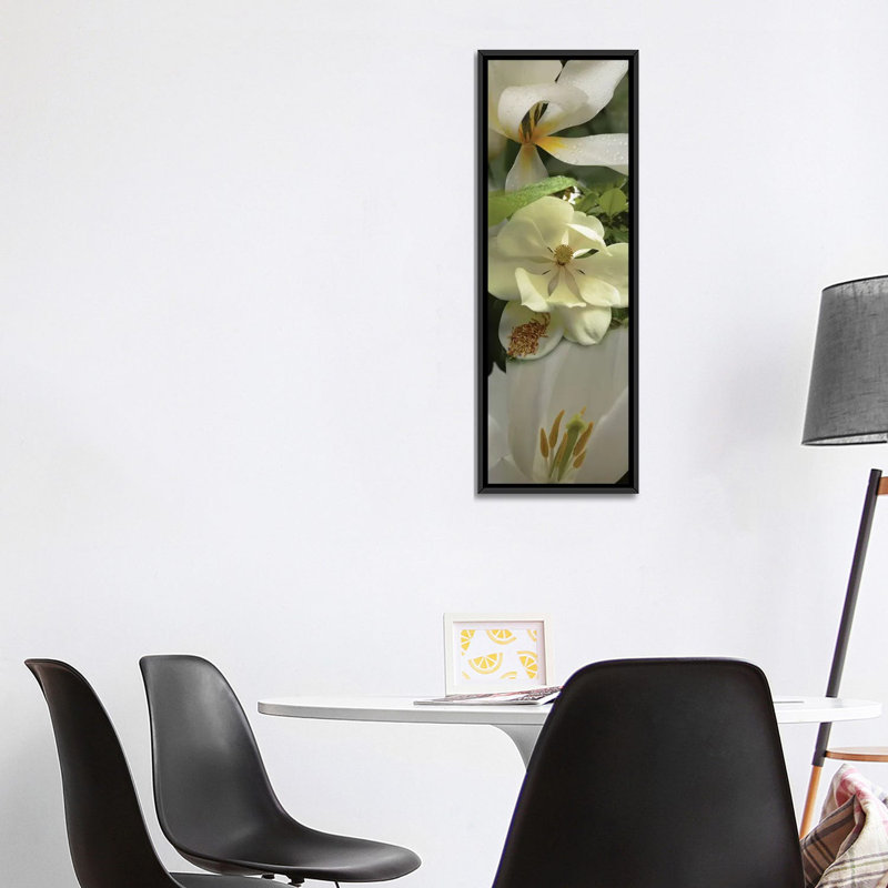 « close-up of orchidée florals iv », reproduction de photo sur toile, H 60 po x l 20 po x P 1,5 po, Toile avec cadre noir