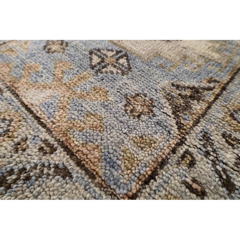 Oriental Area Rug in Gray