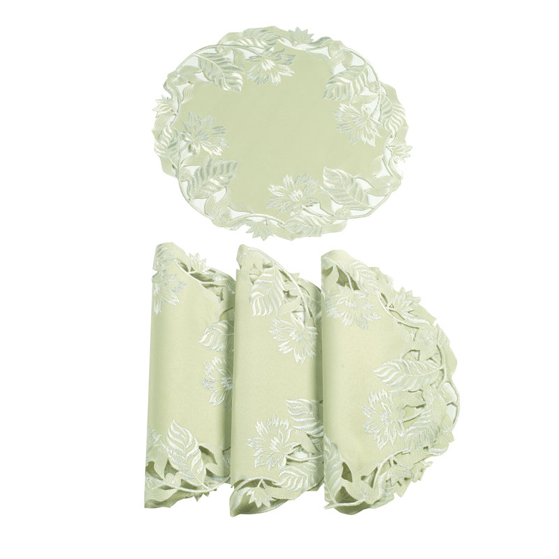 Ensemble de napperons en lin vert clair de la collection Daulton pour décor de table de salle à manger et de Noël