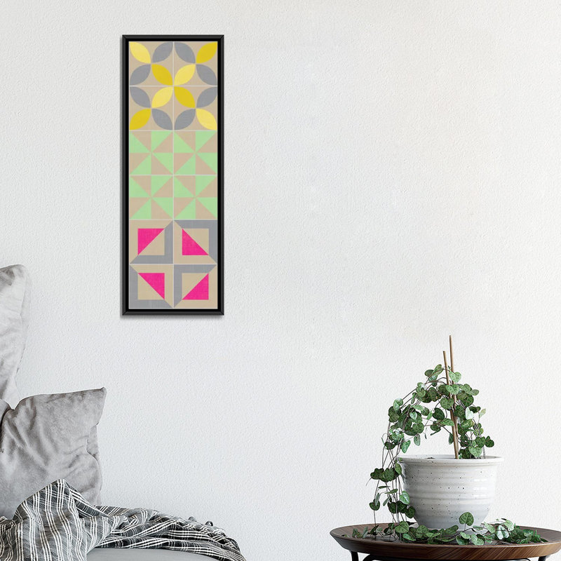 «Elementary Tile Panel I» par Chariklia Zarris, impression sur toile tendue sur châssis, H 36 po x l 12 po x P 1,5 po